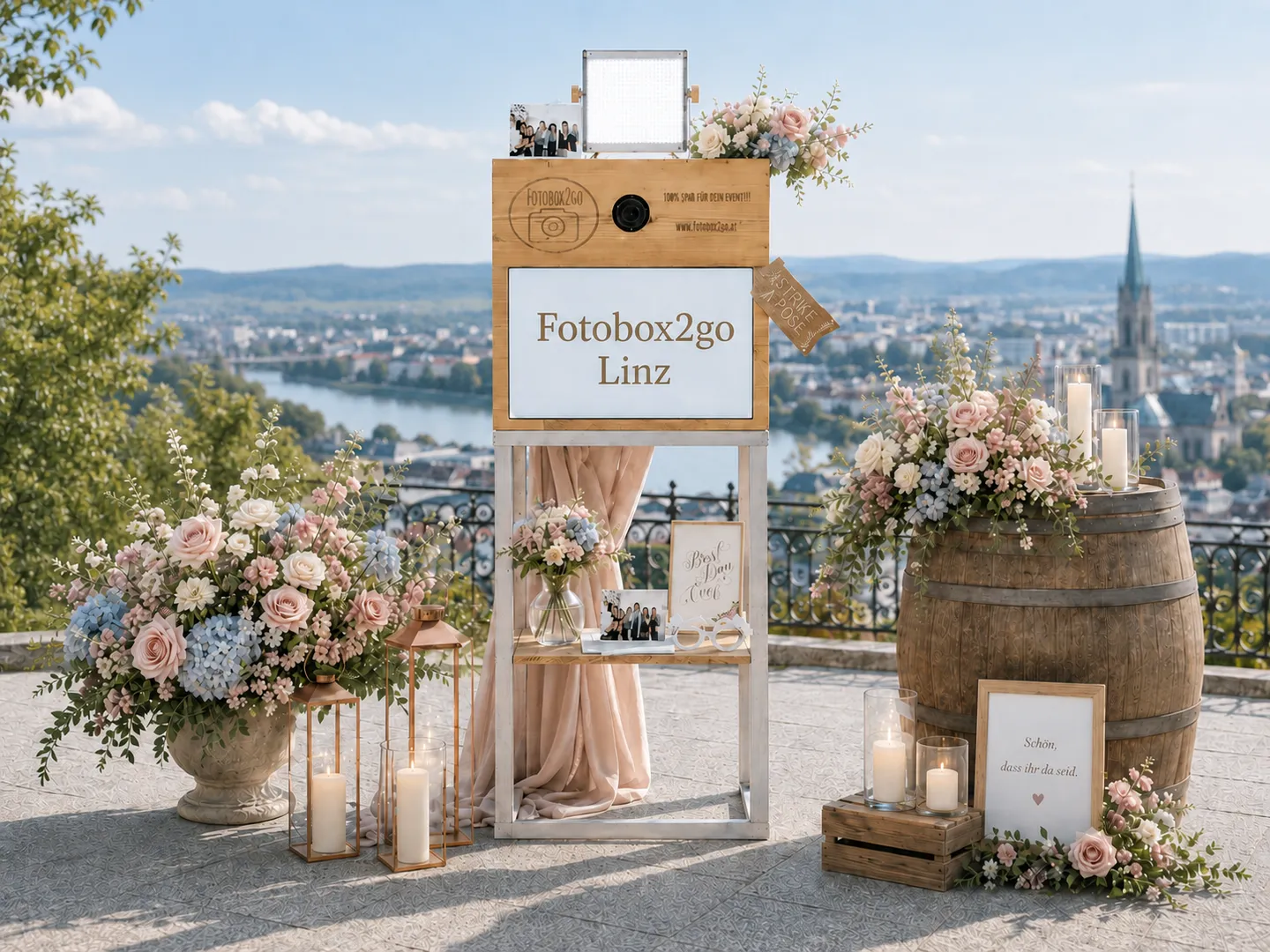 Individuelles Fotolayout mit Hochzeitsfotos.
